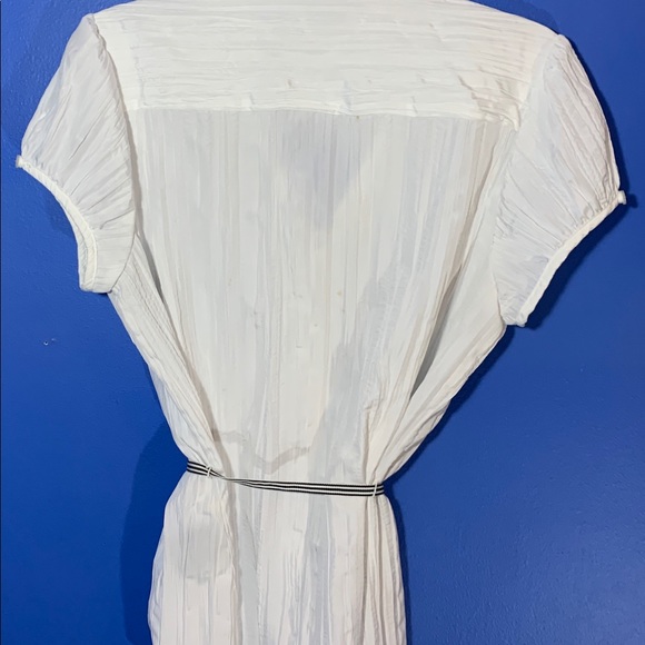 AGB Woman’s Blouse - Picture 3 of 4